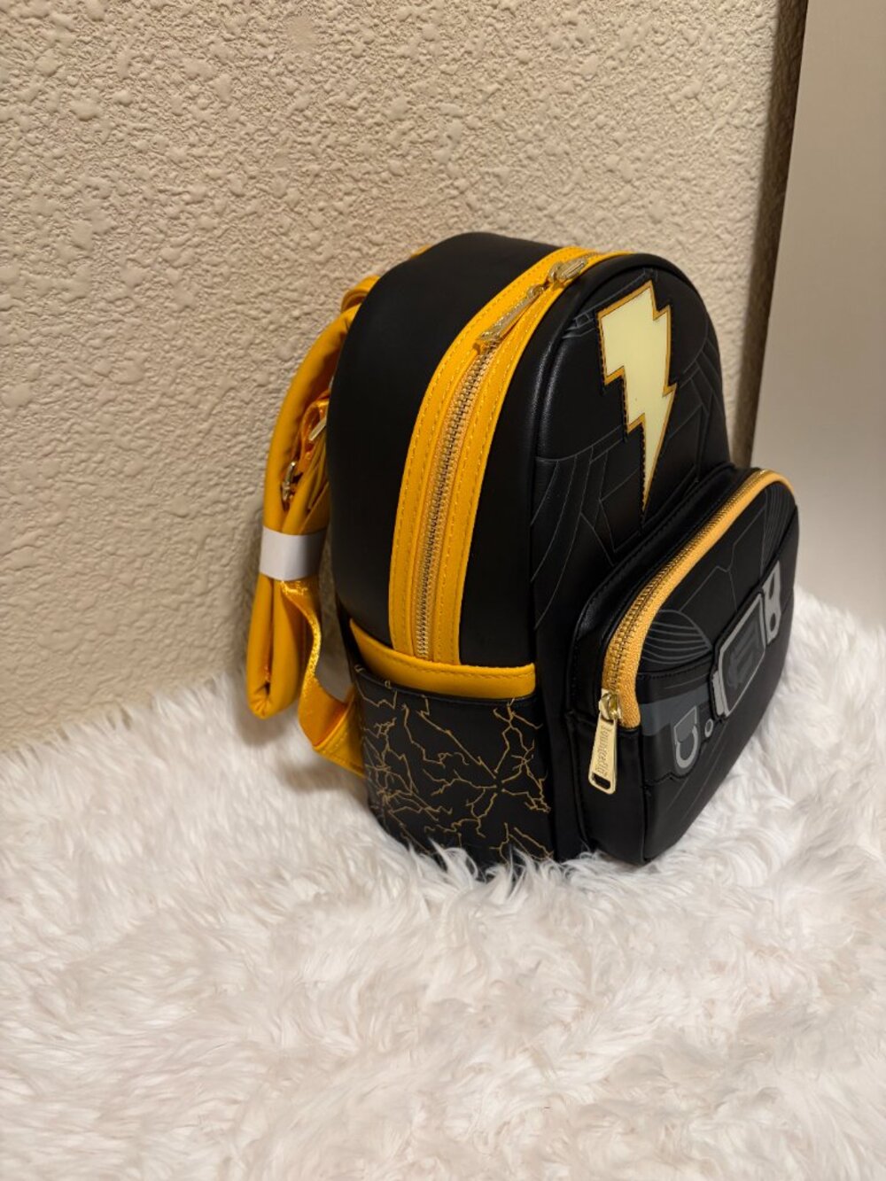 Loungefly Black Adam Light Up Backpack DC Comics Mini NWT - Picture 3 of 6